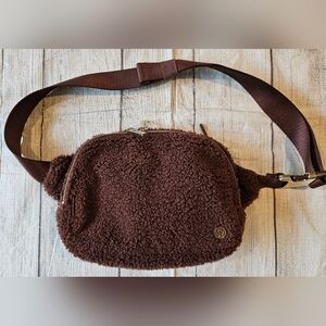 Lululemon Brown Sherpa Fleece Everywhere Zip Belt Sling Bag 2L Gold Hardware